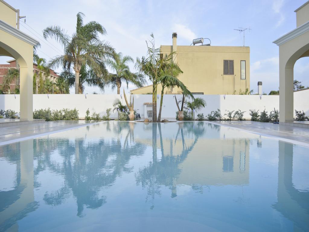 Oasi Tortuga Residence Piscina E Barbecue H24 مازارا ديل فالو الغرفة الصورة