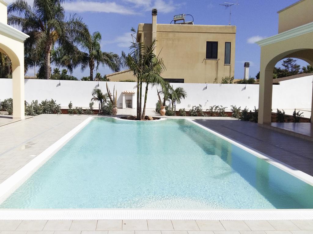 Oasi Tortuga Residence Piscina E Barbecue H24 مازارا ديل فالو الغرفة الصورة