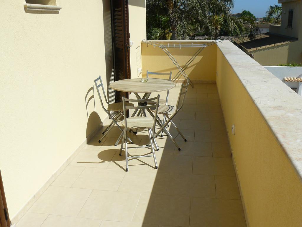 Oasi Tortuga Residence Piscina E Barbecue H24 مازارا ديل فالو المظهر الخارجي الصورة