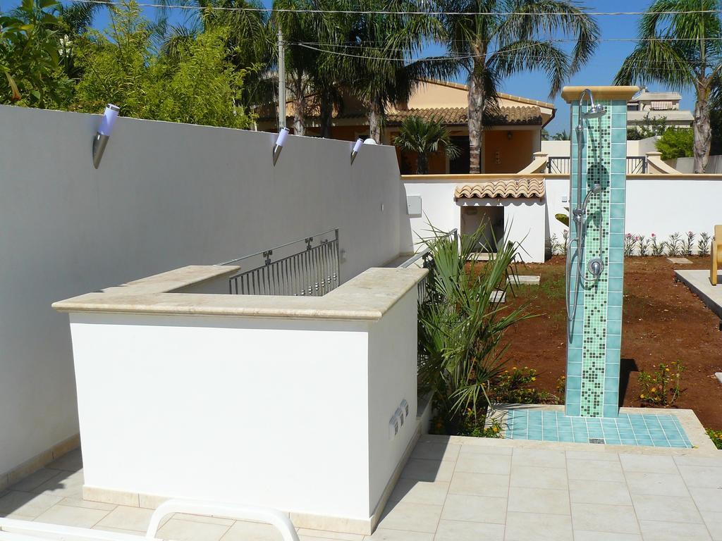Oasi Tortuga Residence Piscina E Barbecue H24 مازارا ديل فالو المظهر الخارجي الصورة