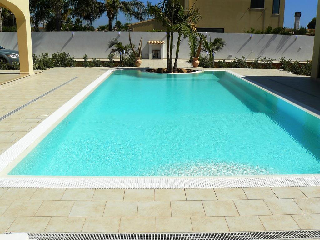 Oasi Tortuga Residence Piscina E Barbecue H24 مازارا ديل فالو المظهر الخارجي الصورة