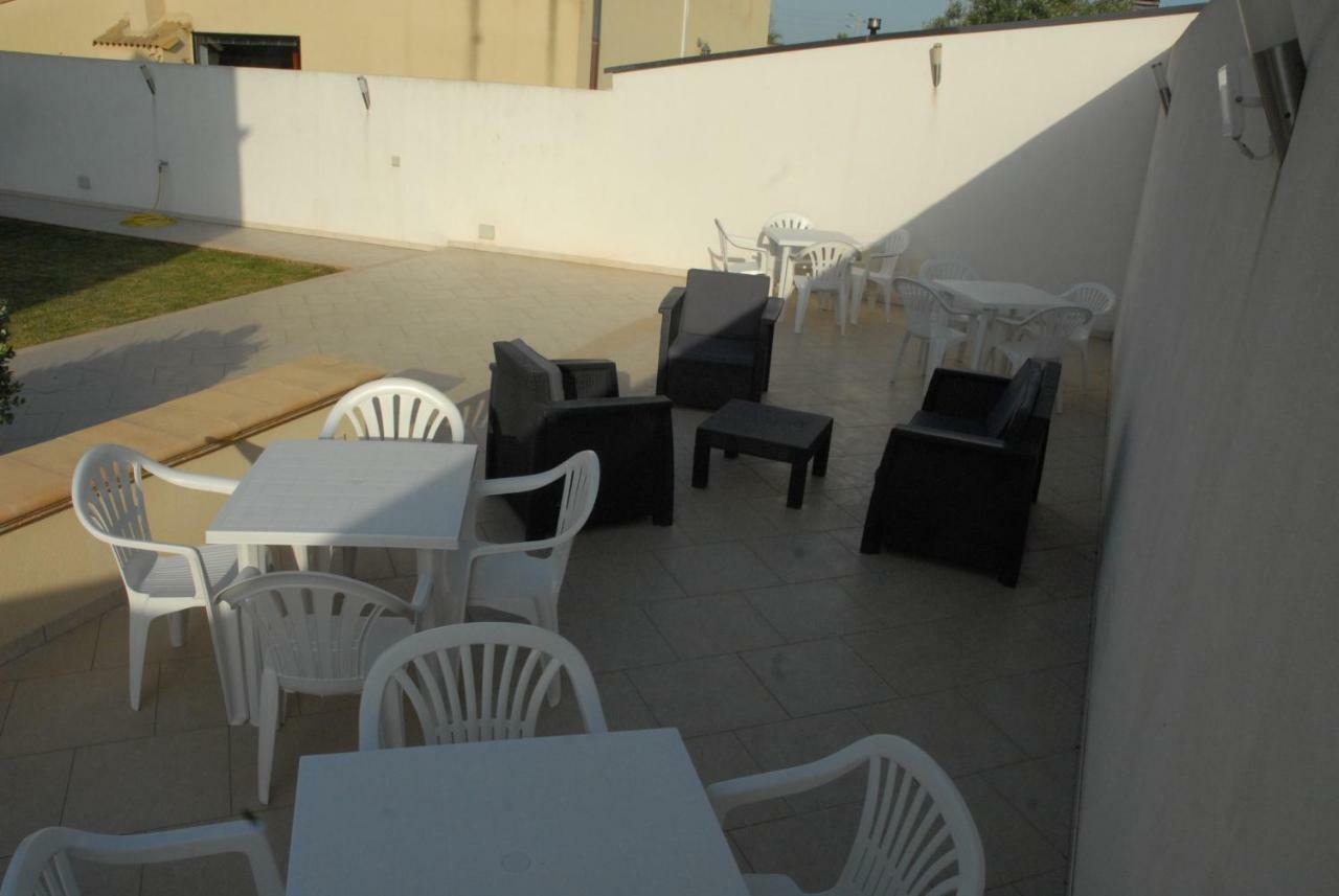 Oasi Tortuga Residence Piscina E Barbecue H24 مازارا ديل فالو المظهر الخارجي الصورة