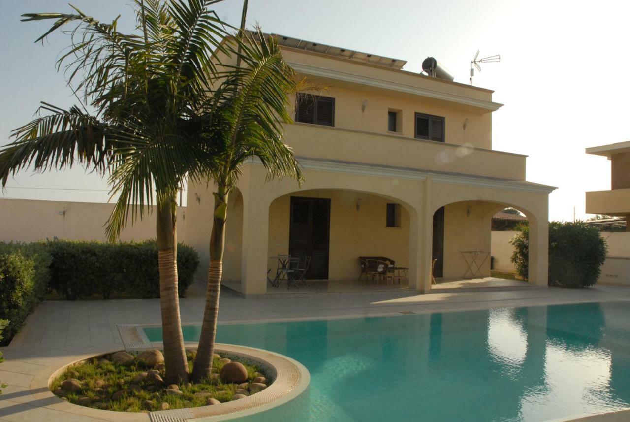 Oasi Tortuga Residence Piscina E Barbecue H24 مازارا ديل فالو المظهر الخارجي الصورة