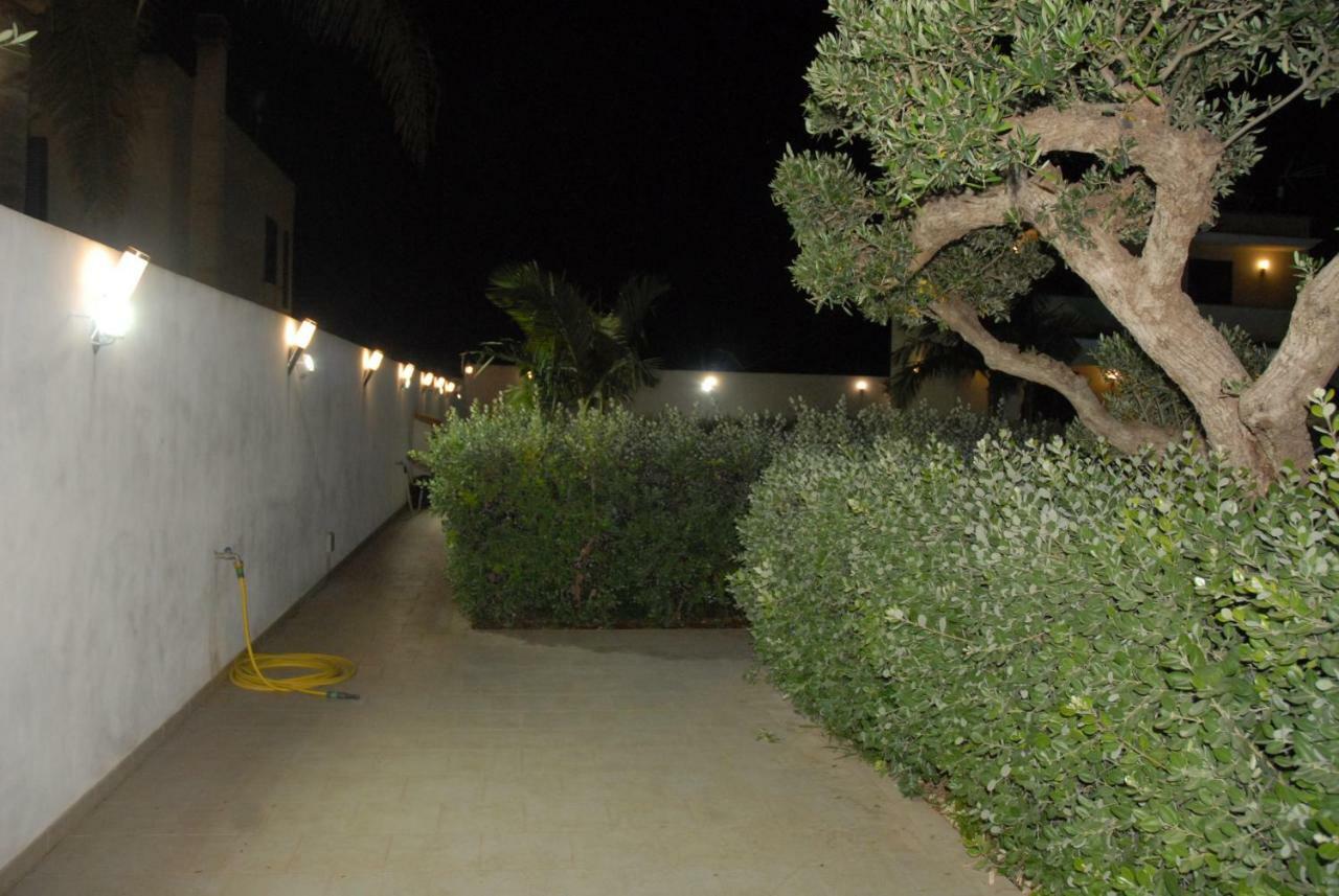 Oasi Tortuga Residence Piscina E Barbecue H24 مازارا ديل فالو المظهر الخارجي الصورة