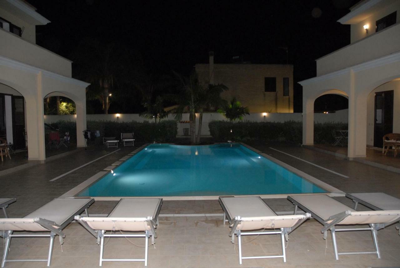 Oasi Tortuga Residence Piscina E Barbecue H24 مازارا ديل فالو المظهر الخارجي الصورة