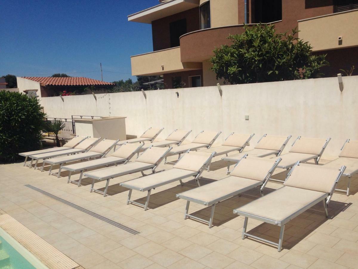 Oasi Tortuga Residence Piscina E Barbecue H24 مازارا ديل فالو المظهر الخارجي الصورة